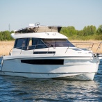 Platinum 989 Flybridge VIP